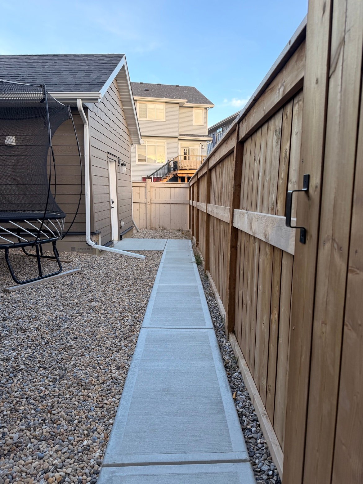 Side path to the suite entrance
